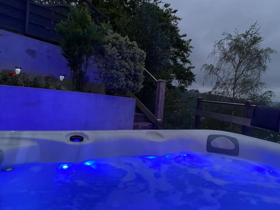 فيلا The Crest Hillside Retreat With Hot Tub Abertillery المظهر الخارجي الصورة